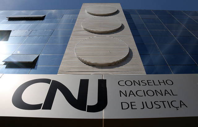 CNJ autoriza pagar penduricalho a juízes do DF