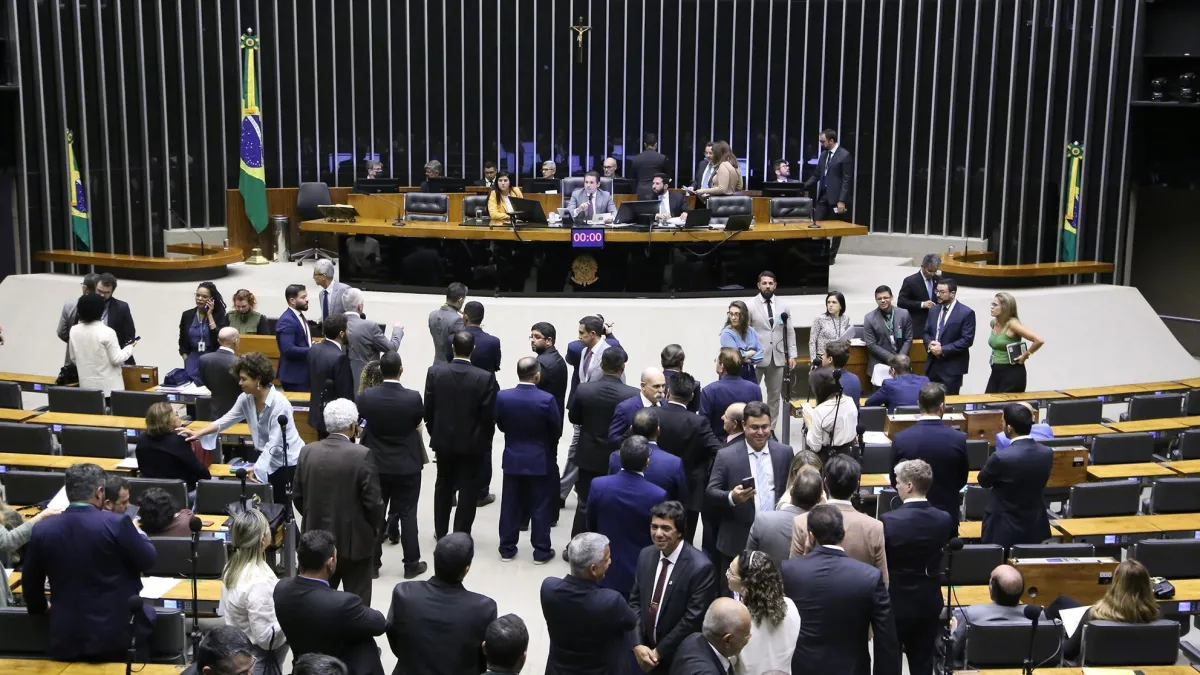 O PL 1.283/2025 foi apresentado pelo deputado Danilo Forte (União-CE) e, com a urgência aprovada, pode ser votado no plenário a qualquer momento