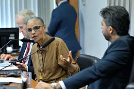 Senador que discutiu com Marina já falou em enforcá-la