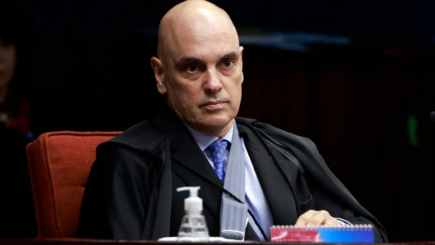 Na terça-feira (06), o ministro do Supremo Tribunal Federal (STF), Alexandre de Moraes, apontou que “alguns” da imprensa “querem transformar o Supremo na revista Caras”