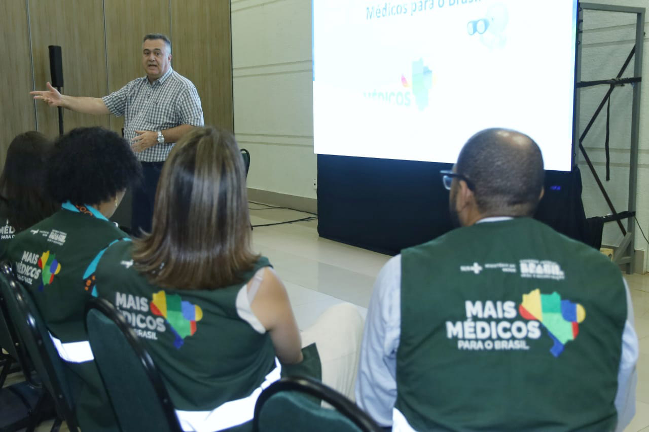 O Ministério da Saúde está ofertando 3.174 vagas para médicos interessados em trabalhar na atenção primária à saúde