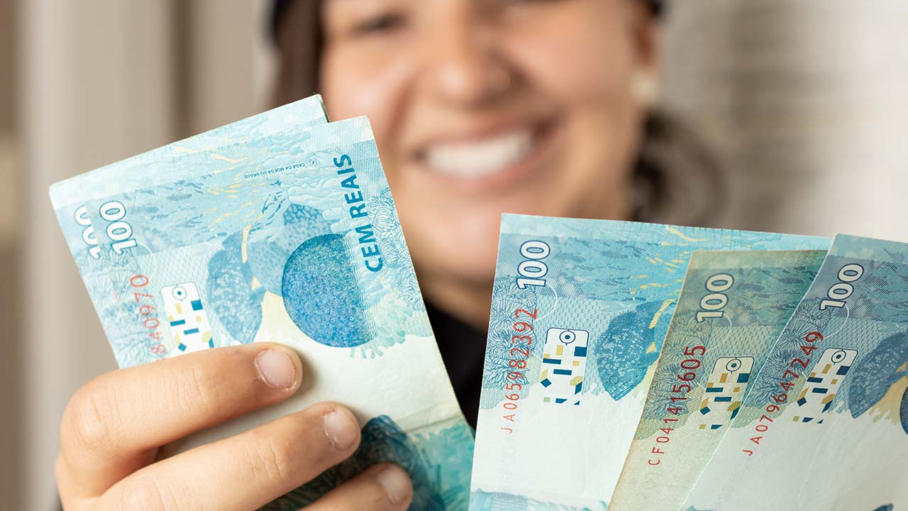 Brasileiros têm R$ 9,13 bi em valores para receber