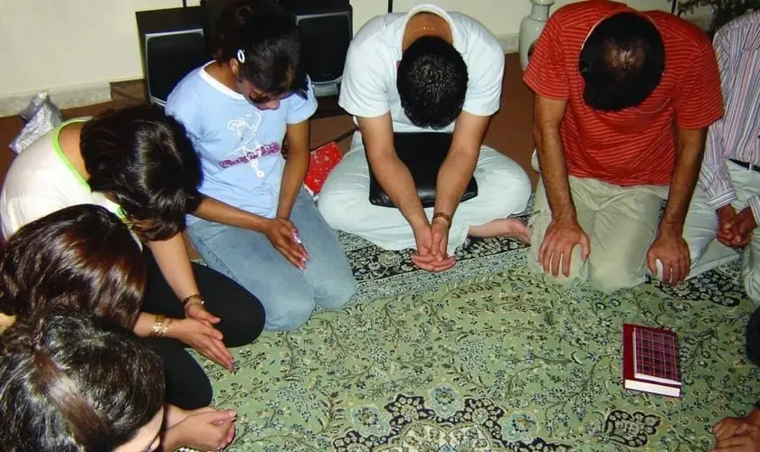 A Igreja secreta iraniana, que já sofre com a perseguição, agora também enfrenta os desafios da guerra entre Irã e Israel.