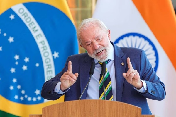 Lula veta aumento no número de deputados na Câmara