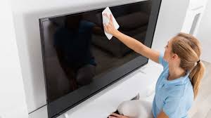 Sensíveis e delicados, os novos televisores têm telas de LCD, LED ou plasma. Elas podem ser limpas, porém é necessário tomar alguns cuidados.