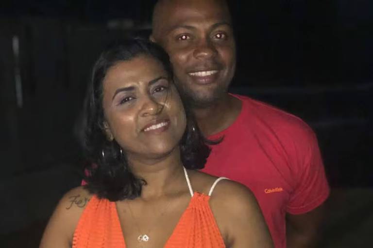 Mulher é morta a marretadas em varanda de apartamento na Bahia