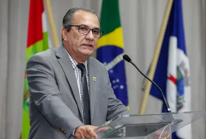 Moraes manda apreender passaporte de Silas Malafaia