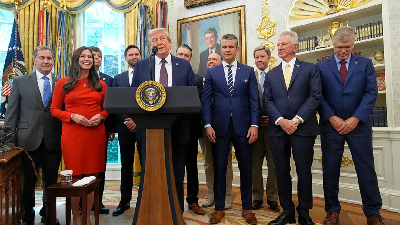 Trump anuncia ataque contra navios com drogas cindo da Venezuela