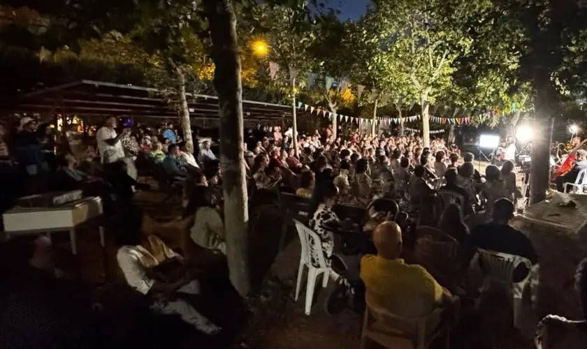 Missionários pregam o Evangelho a mais de 250 pessoas em concerto musical na Espanha