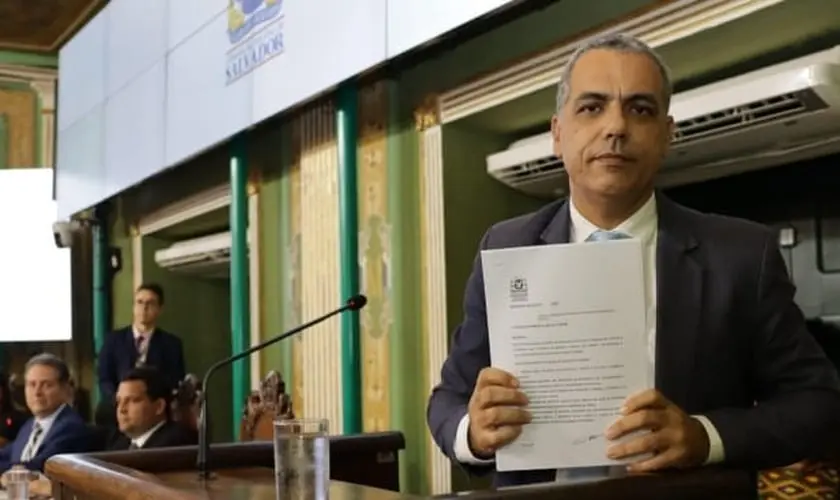 Câmara de Salvador aprova projeto de lei que combate a cristofobia
