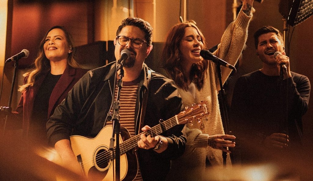 Fred Arrais lança o álbum completo Live in SP nas plataformas digitais.