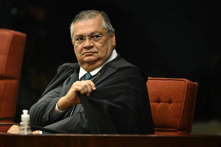 Dino suspende procedimento de investigação do Ministério Público do MA
