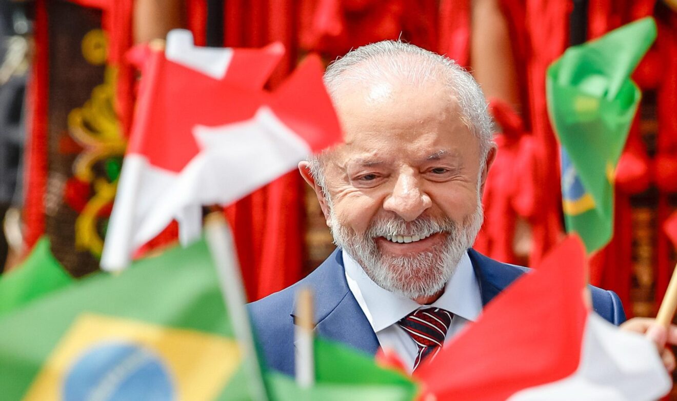 Lula confirma candidatura ao quarto mandato durante visita à Indonésia