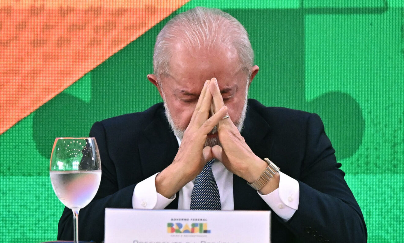 Quase metade do eleitorado não votaria em Lula “de jeito nenhum”