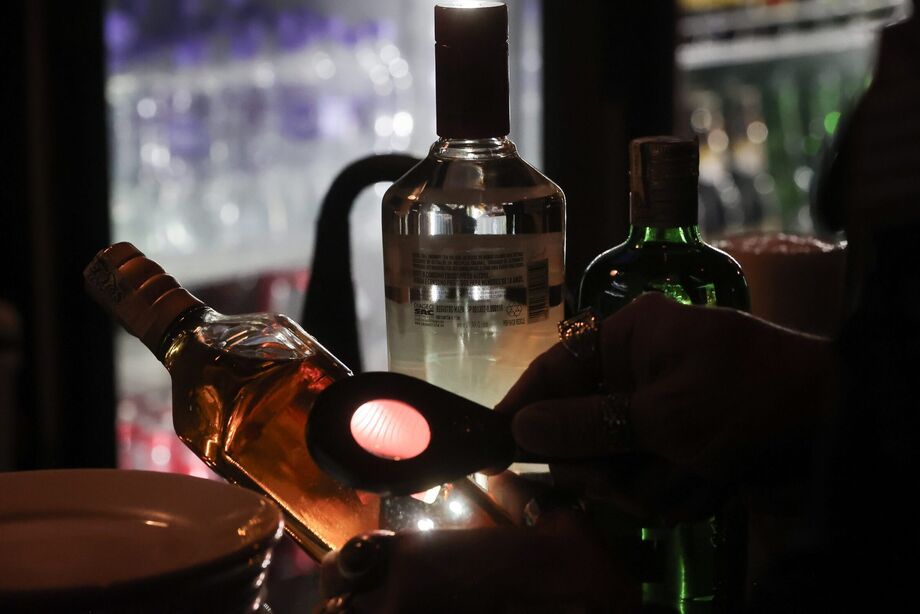 Brasil tem nove mortes e 47 casos de intoxicação por metanol