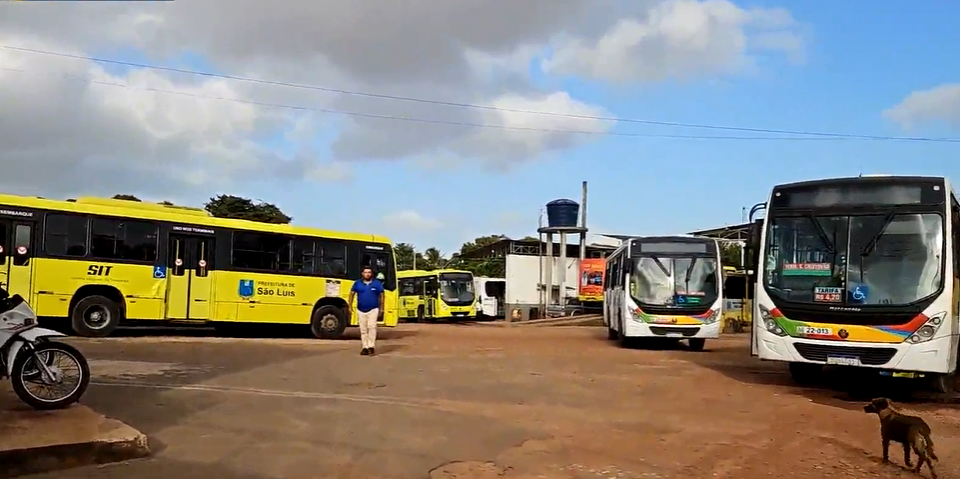 Empresa de ônibus Marina se junta à 1001 e também faz greve por atraso salarial na Grande São Luís