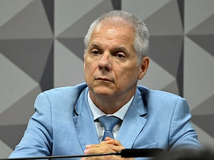 Ex-presidente do INSS no governo Lula é preso em operação da PF