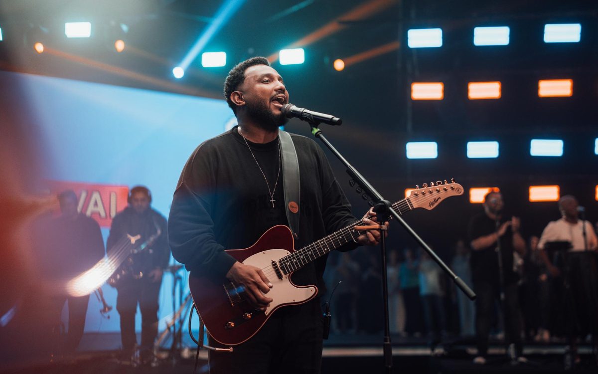 Eli Soares conquista Grammy Latino com “Memóri4s (Ao Vivo)”