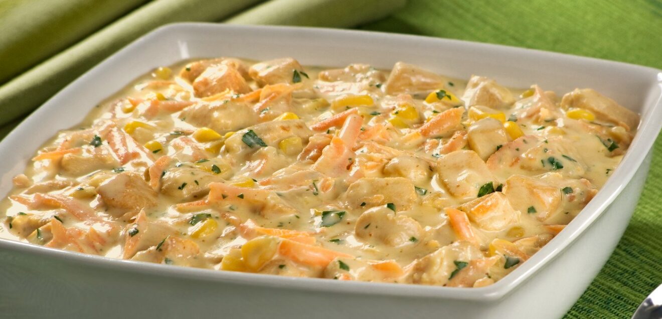 Isca de frango com legumes cremoso