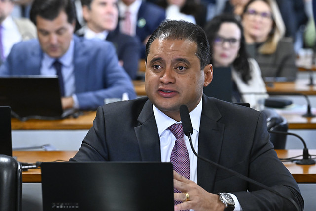 Weverton Rocha será relator da indicação de Jorge Messias ao STF