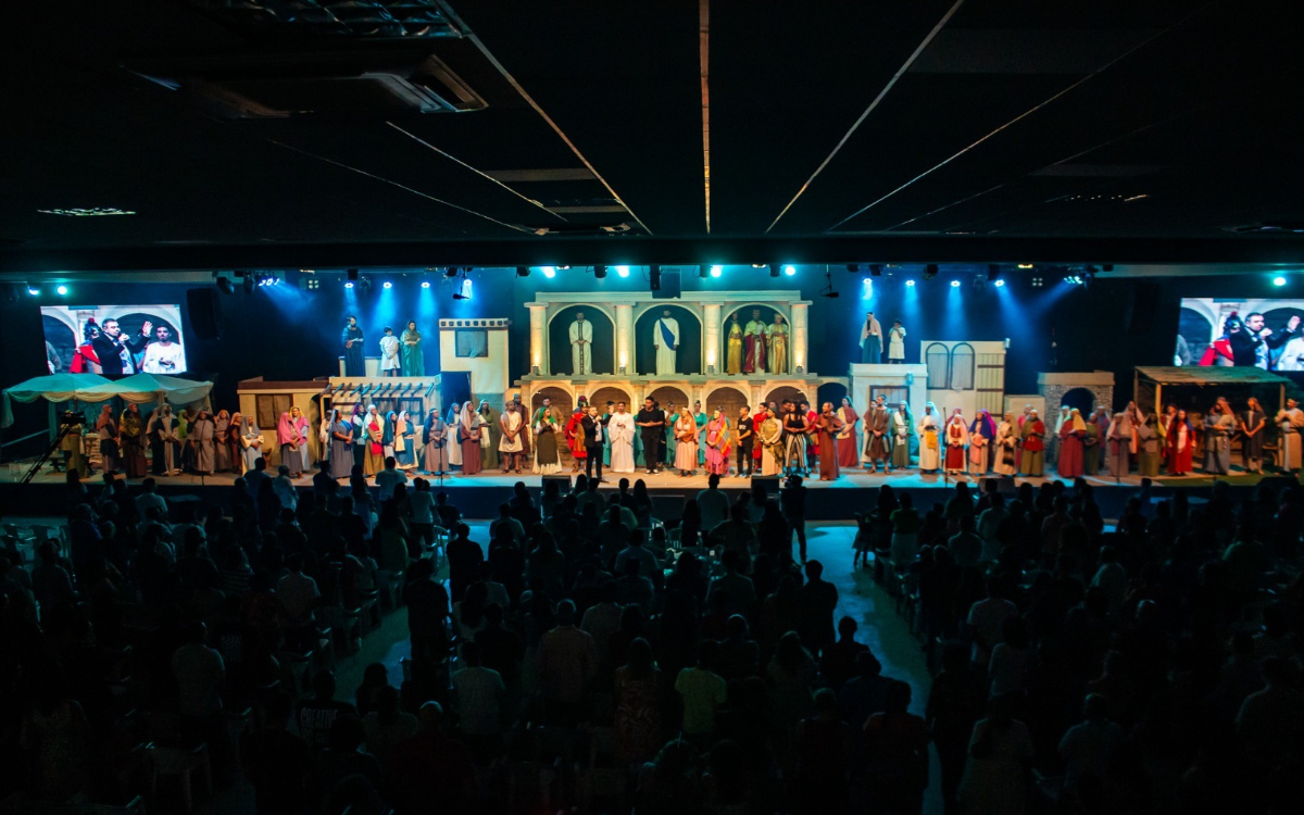 Espetáculo natalino gratuito une fé, arte e tecnologia