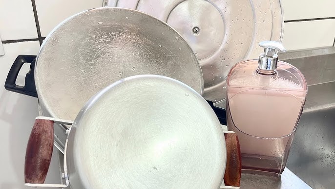 Brilha-alumínio e desengordurante caseiro