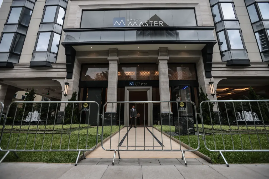 PF deflagra operação sobre investimento de previdência em ativos do Master