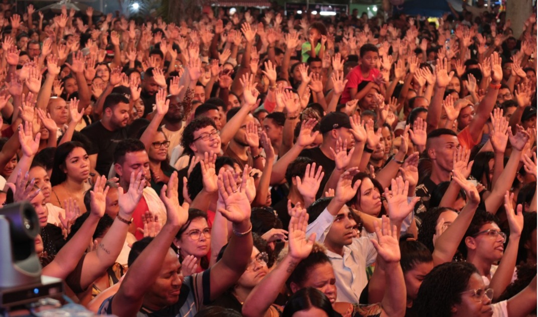 Verão com Jesus reúne mais de 8 mil pessoas na Serra (ES)