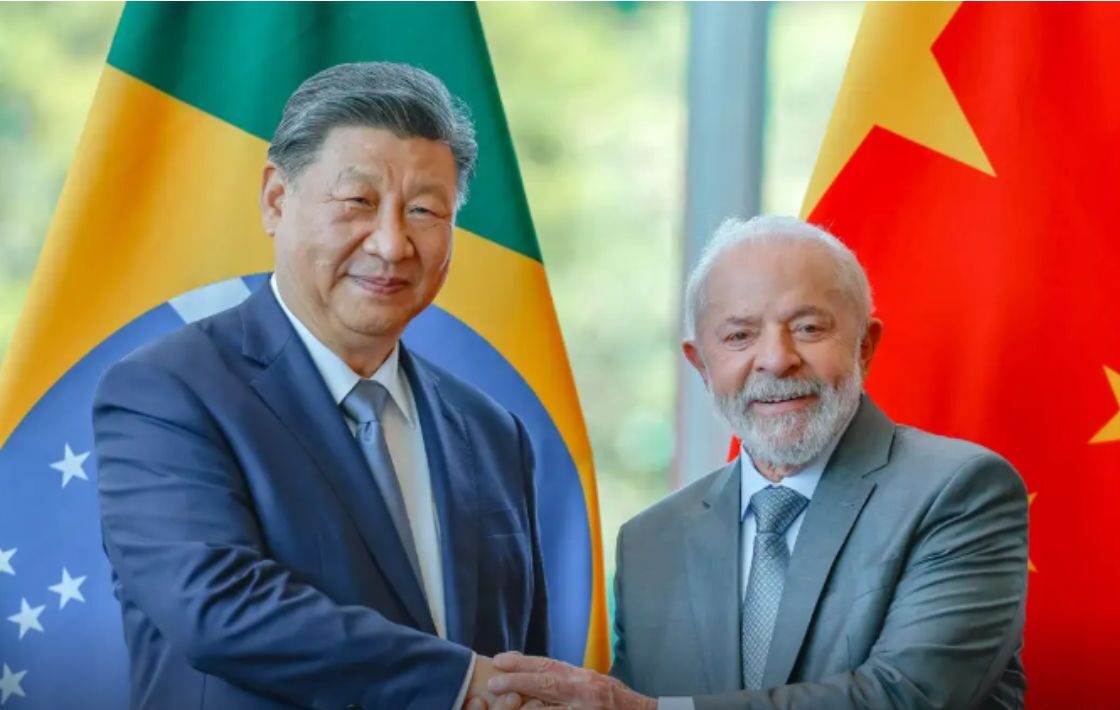 Lula anuncia isenção de visto a cidadãos chineses