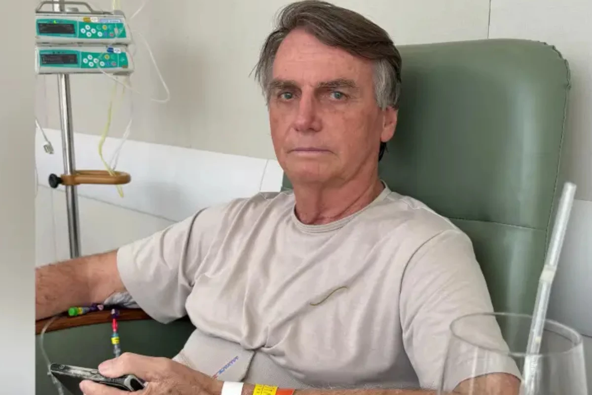 Moraes autoriza ida de Bolsonaro a hospital para fazer exames