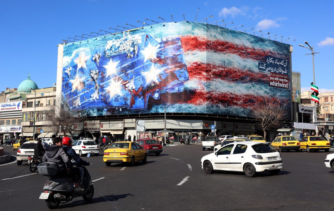 EUA aconselham seus cidadãos a deixar o Irã ou ir a locais seguros