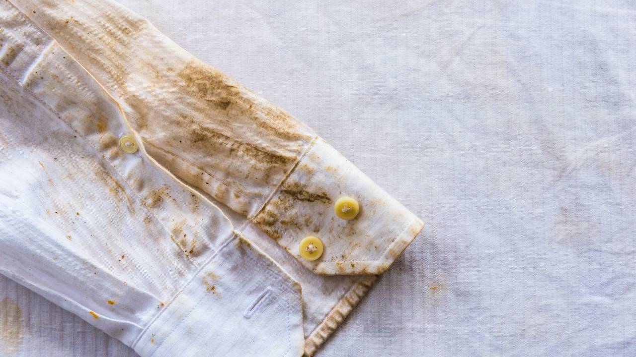 Dica caseira para tirar ferrugem da roupa