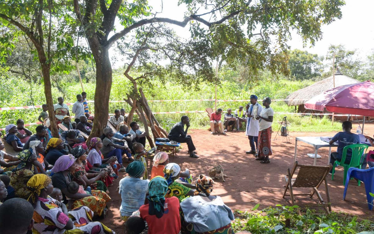 Profissionais de saúde evangelizam em comunidades do Congo