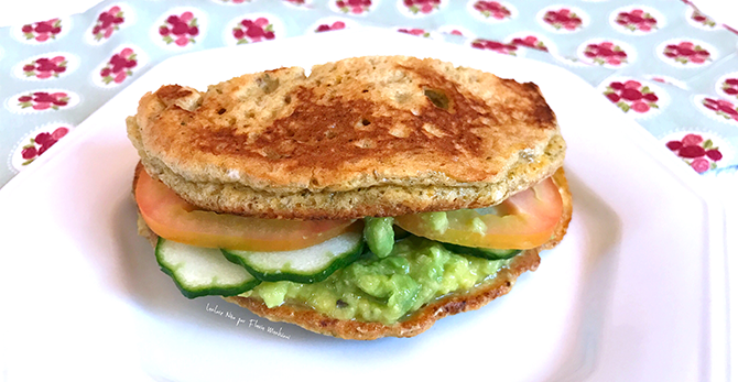 Opção de lanche low carb feito na frigideira