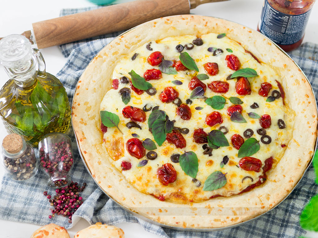 Pizza de pão de queijo sem glúten
