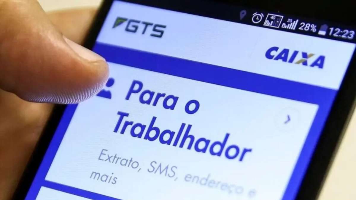 Governo estuda liberar saque de até 20% do FGTS para dívidas