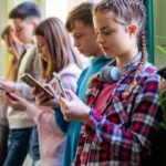 Noruega planeja restringir o uso de redes sociais para menores de 16 anos