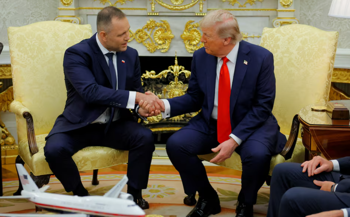 Trump anuncia envio de 5 mil militares à Polônia