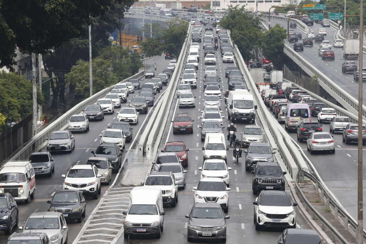 CMN regulamenta nova linha para motoristas de aplicativos e taxistas