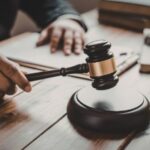 Filho é condenado por chamar mãe de "crente saf4da" e ameaçar o pai