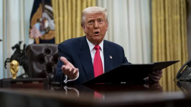 Trump cancela ataques ao Irã e volta a falar em acordo de paz; Teerã diz não ter aprovado nada