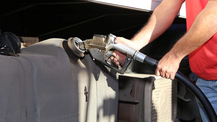 Petrobras reduz em R$ 0,35 preço do diesel para distribuidoras