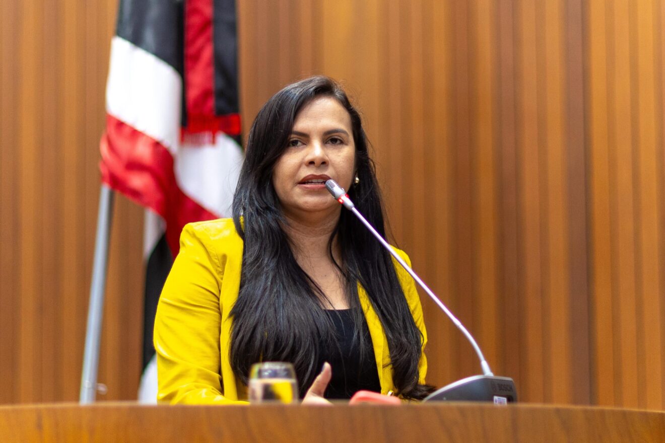 Deputada Ana do Gás sofre acidente em rodovia no interior do Maranhão