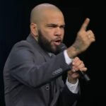 Daniel Alves diz que foi mais feliz na prisão do que no futebol