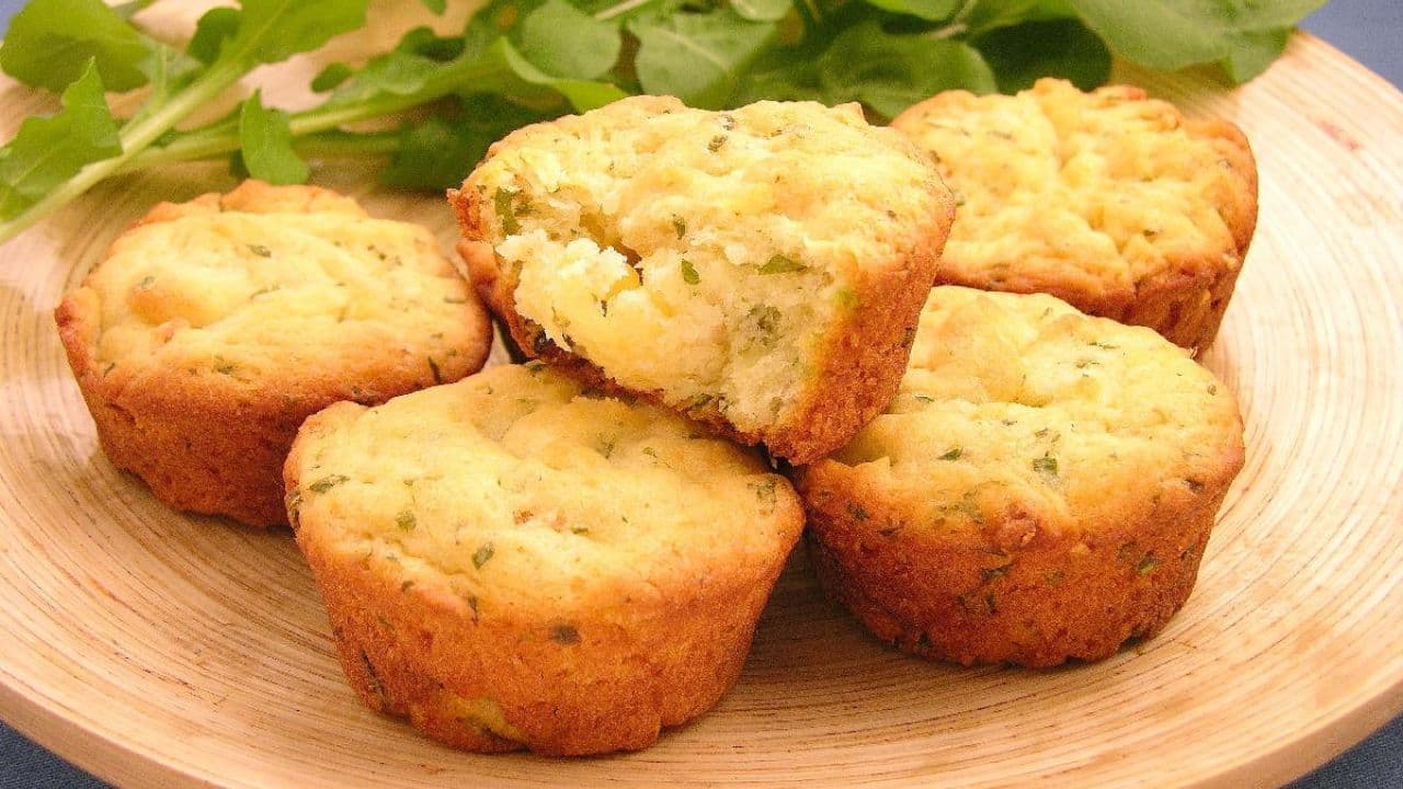 Muffin de batata com queijo e bacon