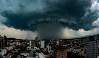 Ciclone bomba chega ao Brasil hoje e Defesa Civil Nacional faz alerta