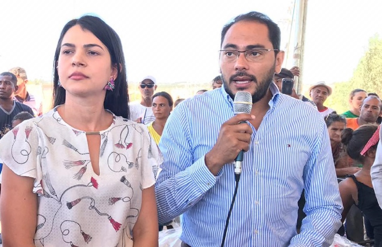 Justiça afasta deputada Janaína e o ex-prefeito de Imperatriz de suas funções públicas