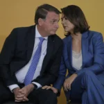 Justiça libera propaganda de Michelle com imagem e citação a Bolsonaro