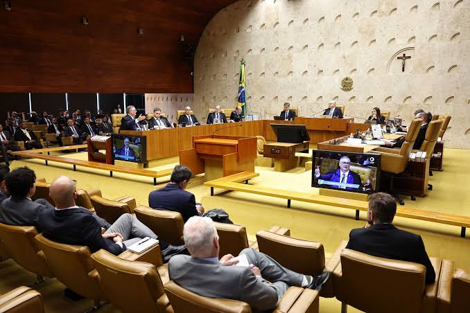 Ala do STF questiona capacidade do TSE de pilotar eleição, diz especialista