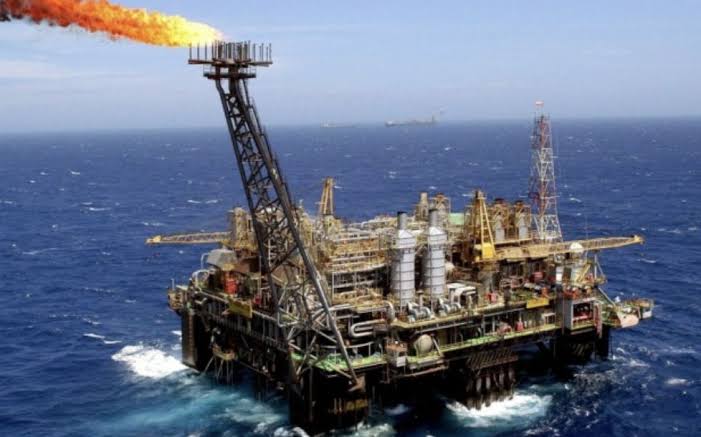 Justiça derruba liminar que suspendia cobrança de imposto de importação de petróleo